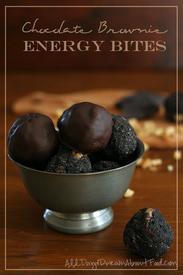 Chocolate Brownie Energy Bites!